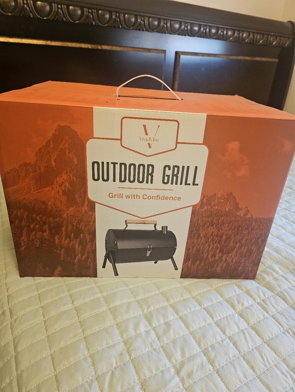New outdoor Grill (15X15X10)Charcoal wood chips